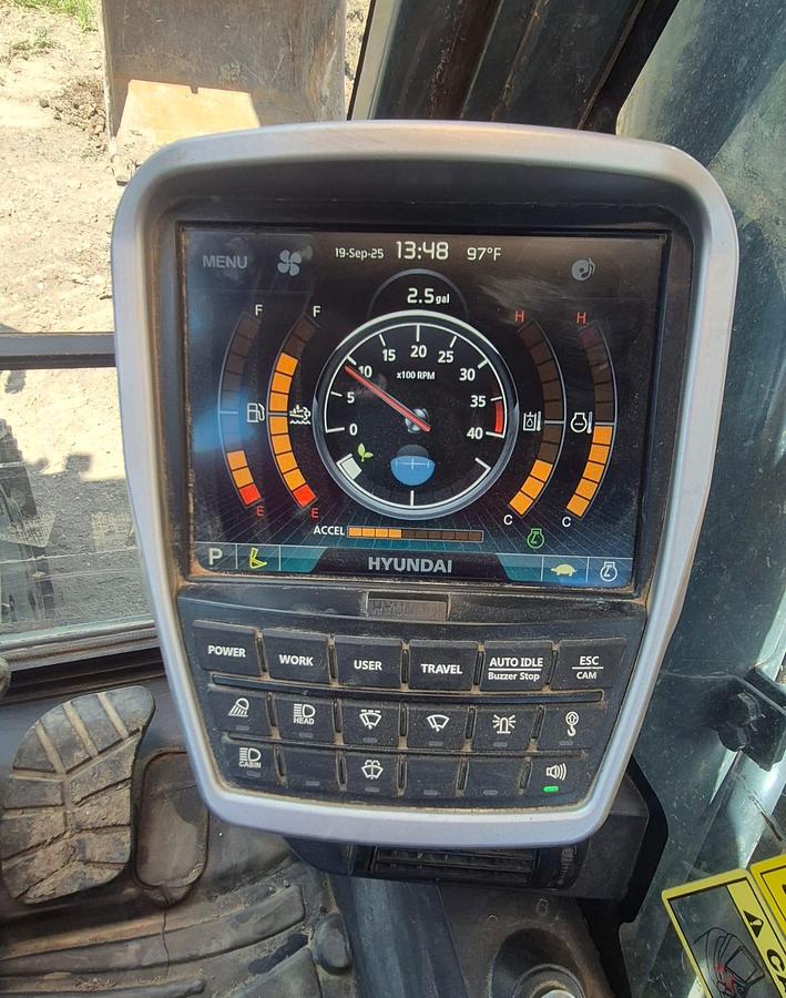 Used 2019 HYUNDAI HX380L