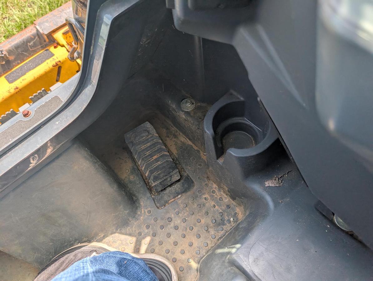 Used 2020 DEERE 325G