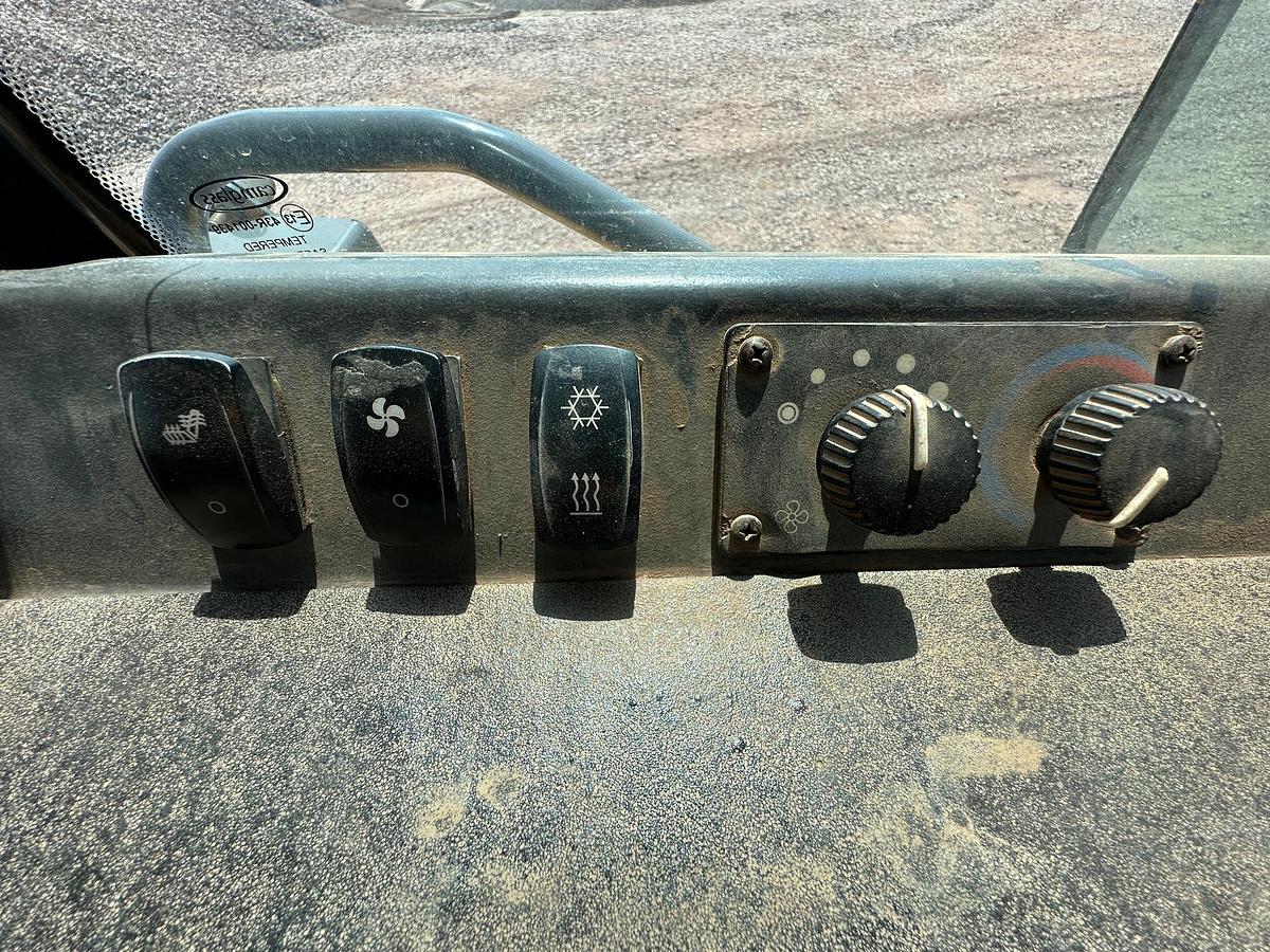 Used 2018 DEERE 850K WLT