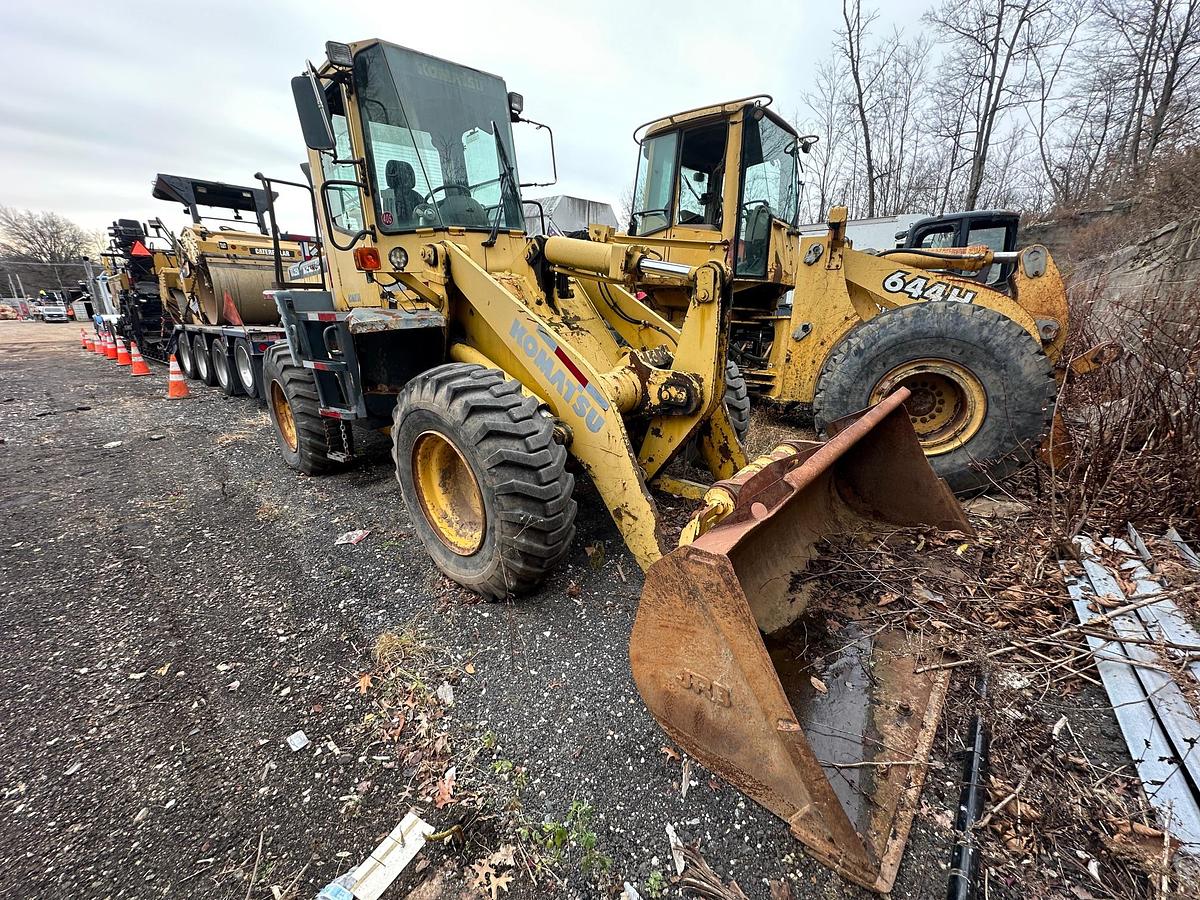 Used 2002 KOMATSU WA250-3