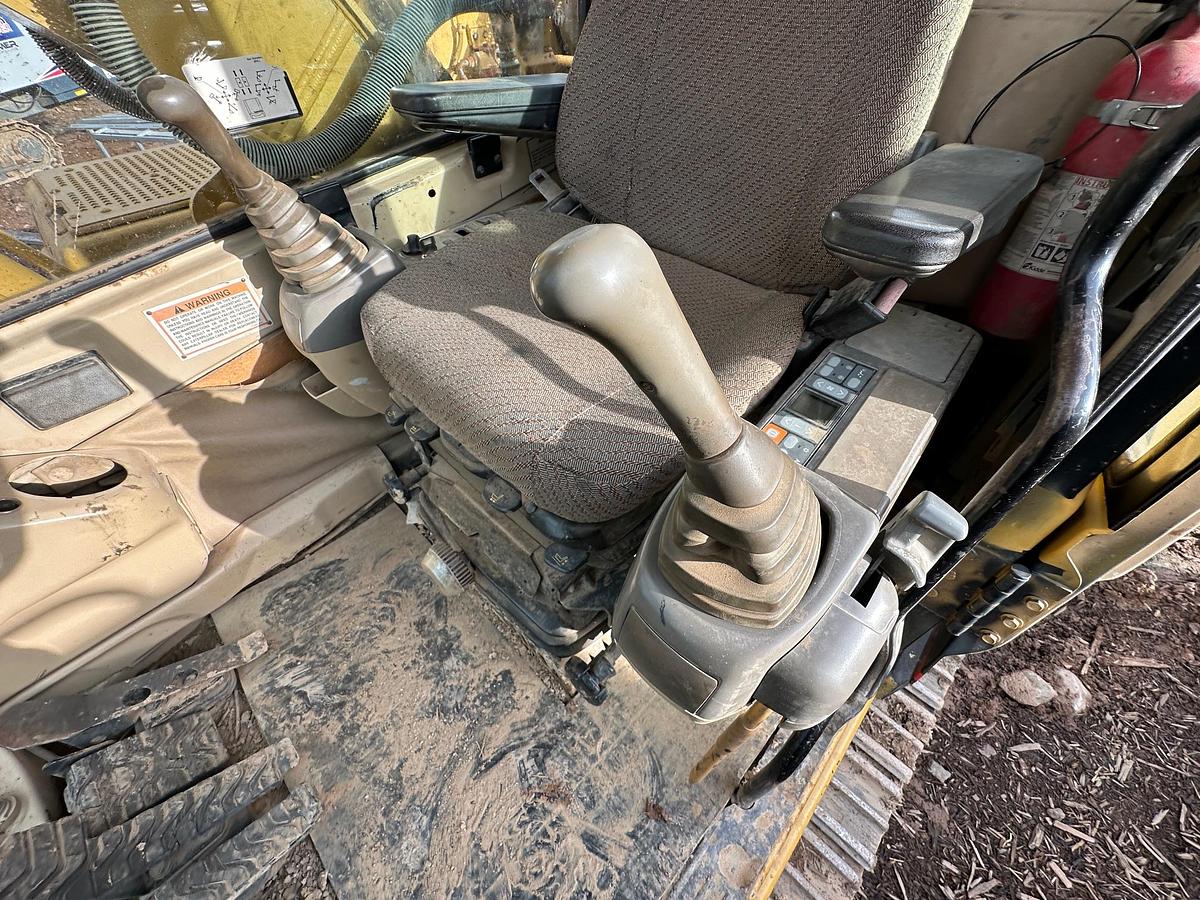 Used 1999 CATERPILLAR 320B L