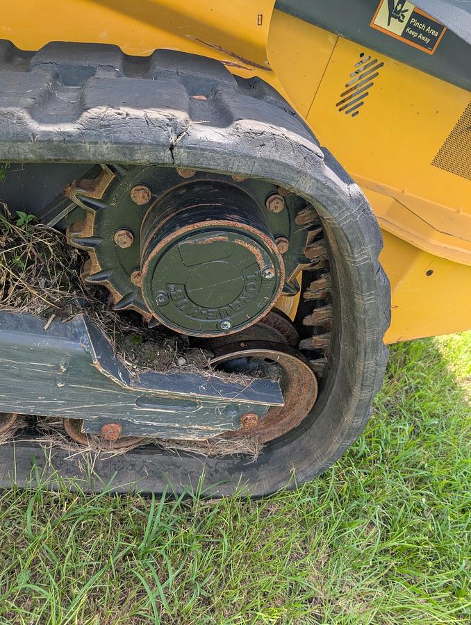 Used 2020 DEERE 325G