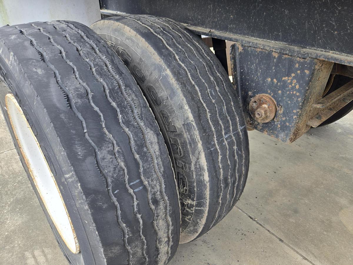 Used 2000 UTILITY 48 x 102