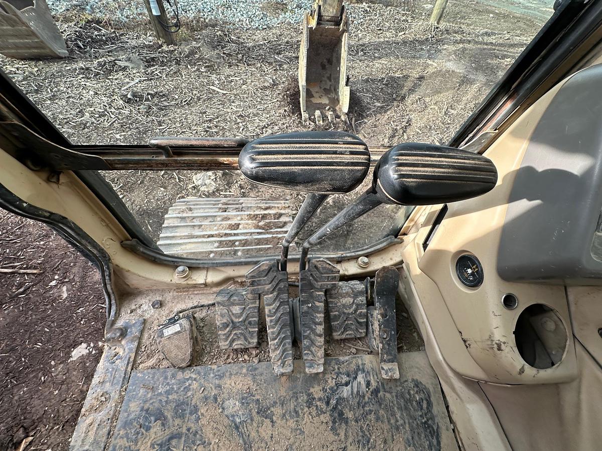 Used 1999 CATERPILLAR 320B L