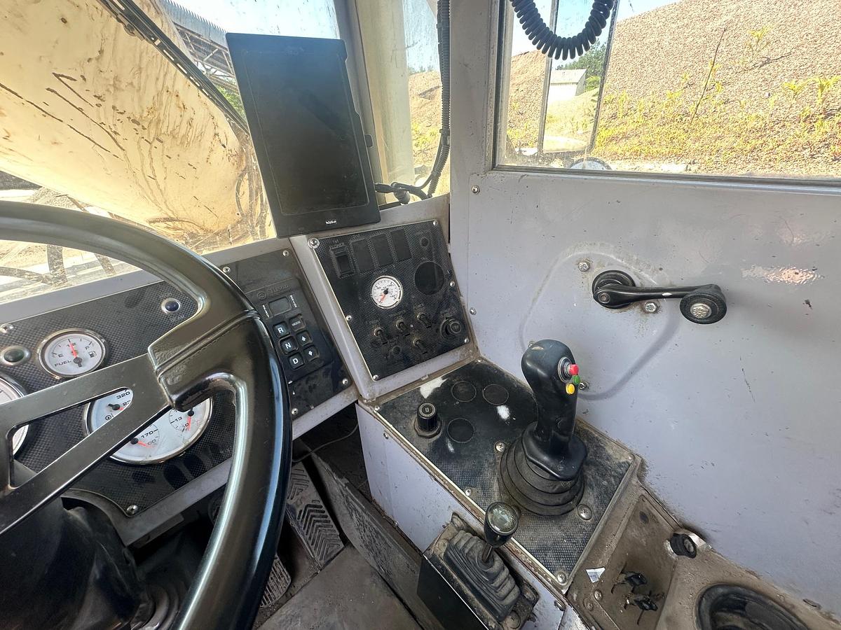 Used 2007 PHOENIX Front Discharge Mixer