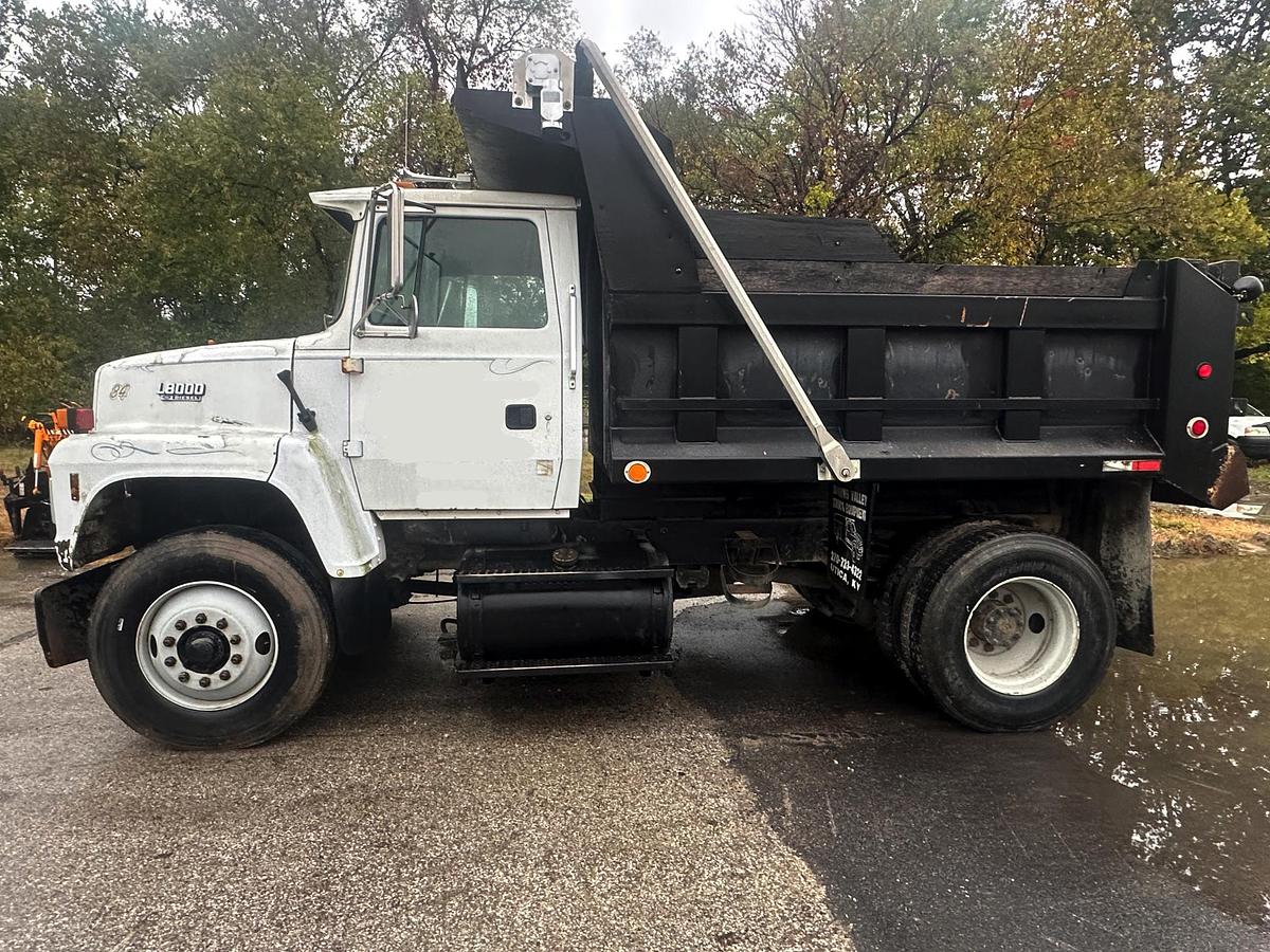 Used 1994 FORD L8000