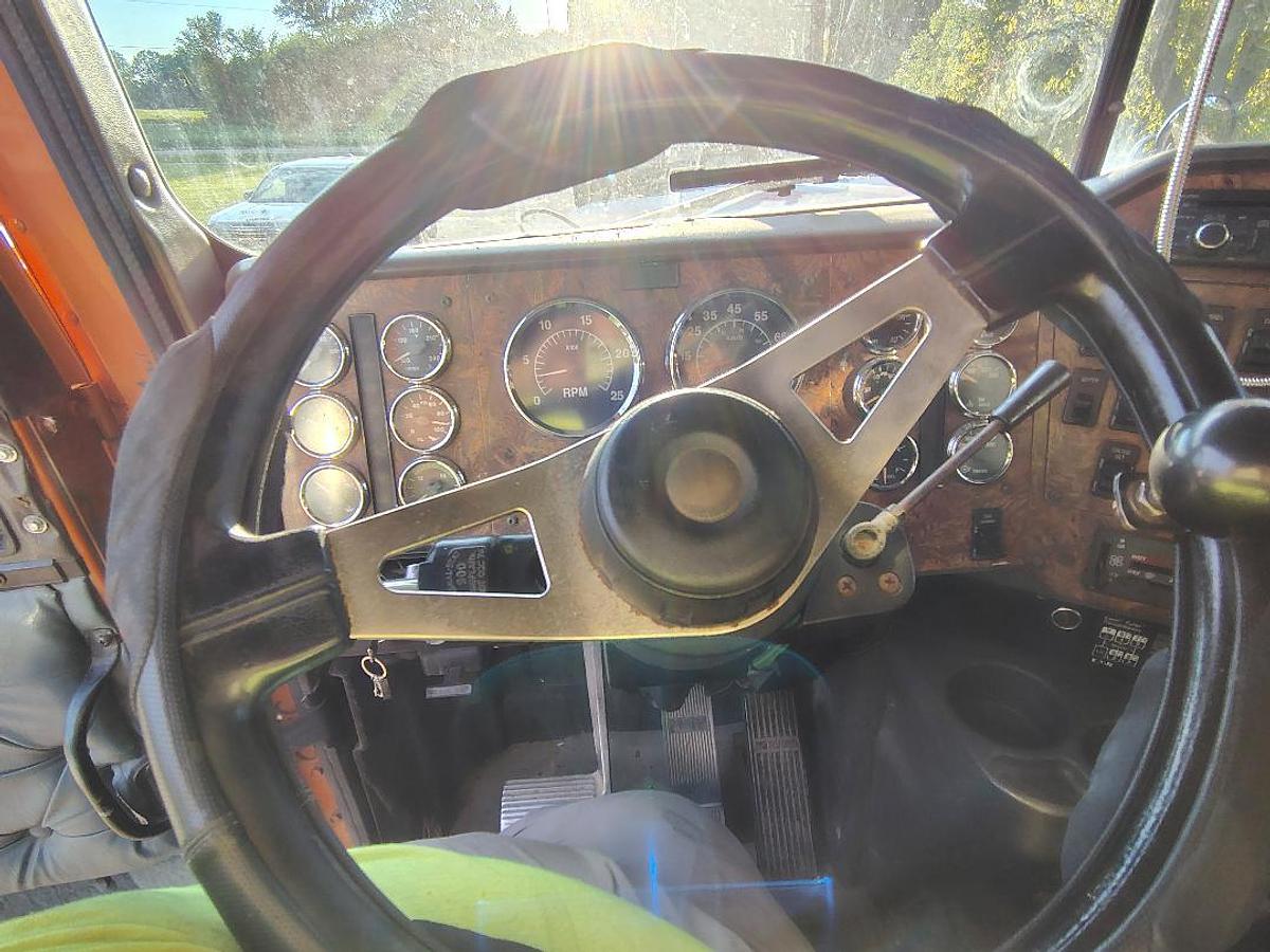 Used 1998 INTERNATIONAL 9300