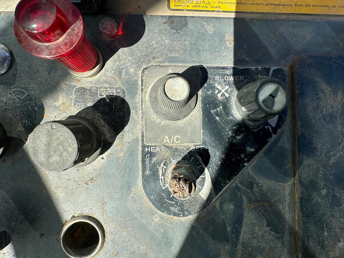 Used 1992 DEERE 444E