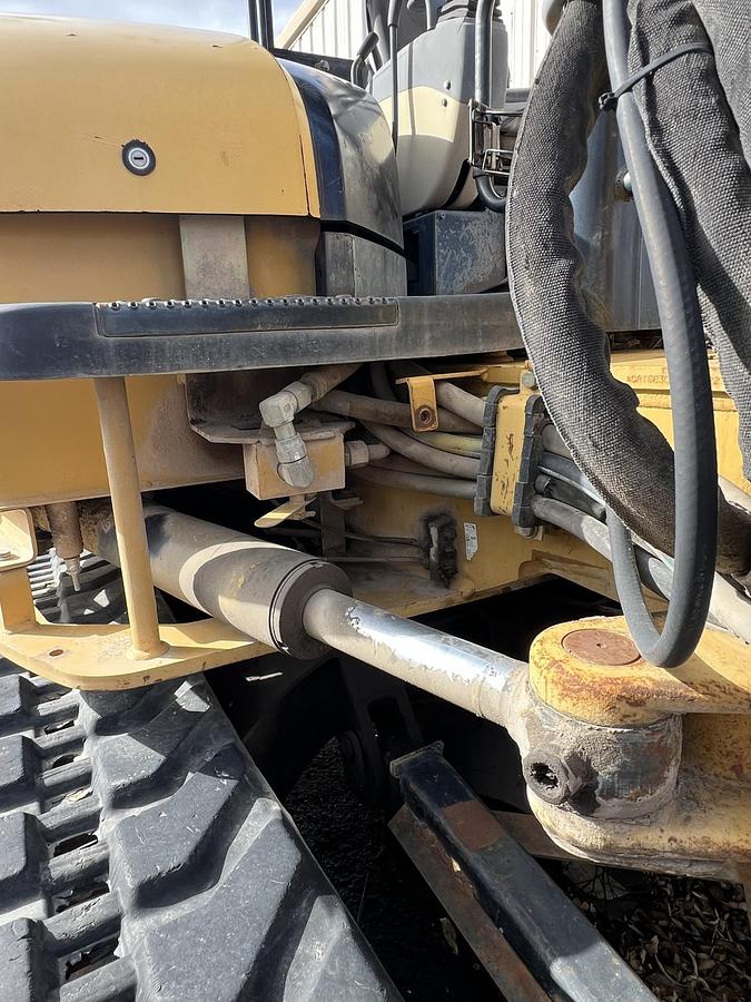 Used 2005 CATERPILLAR 304 CR