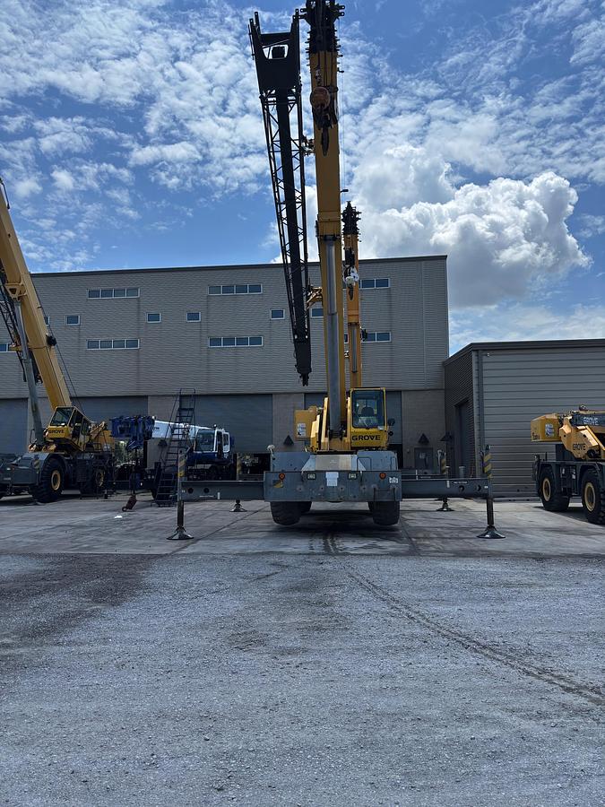 Used 2007 GROVE RT600E