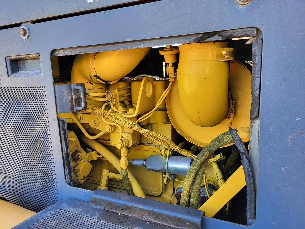 Used 2002 KOMATSU D32E