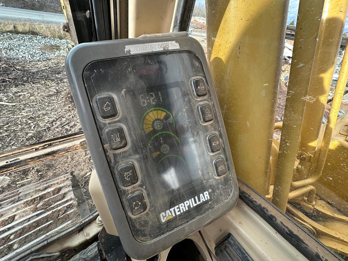 Used 1999 CATERPILLAR 320B L