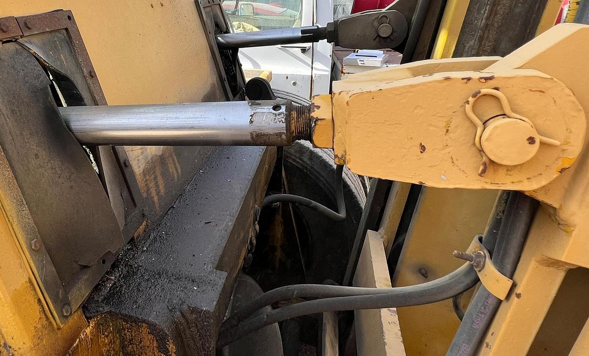 Used 1982 WIGGINS WD228y