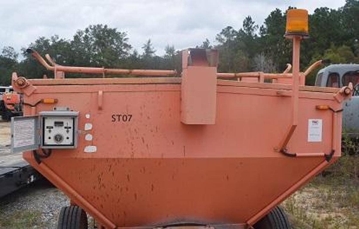 Used 2011 FALCON RME FMV89