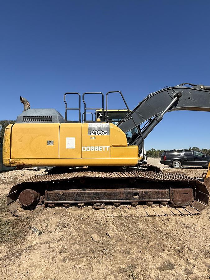 Used 2017 DEERE 210G LC