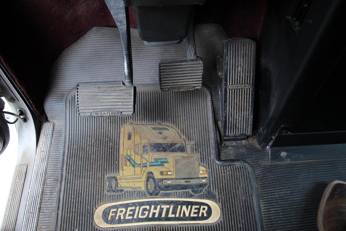 Used 1995 FREIGHTLINER 120