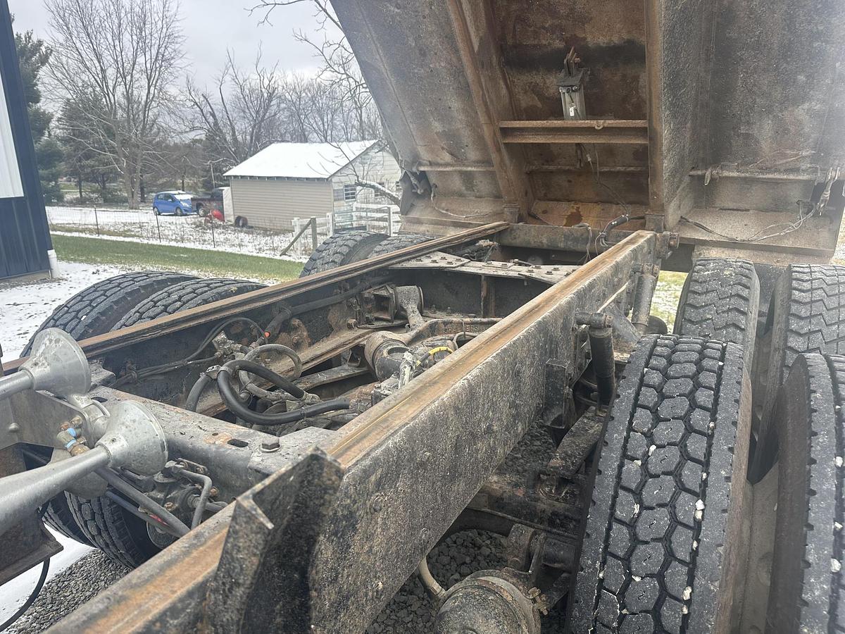 Used 2002 KENWORTH T800