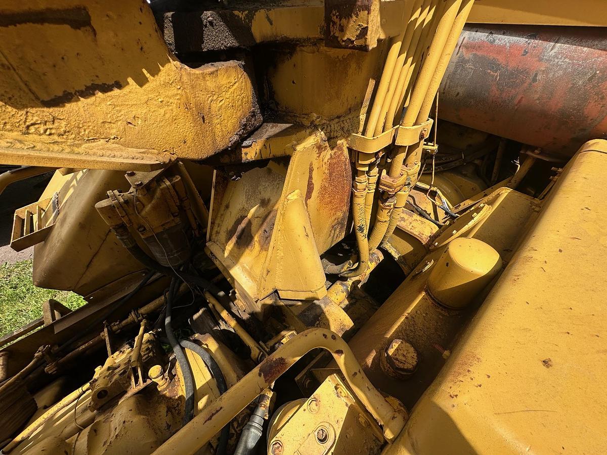 Used 1984 JOHN DEERE 762