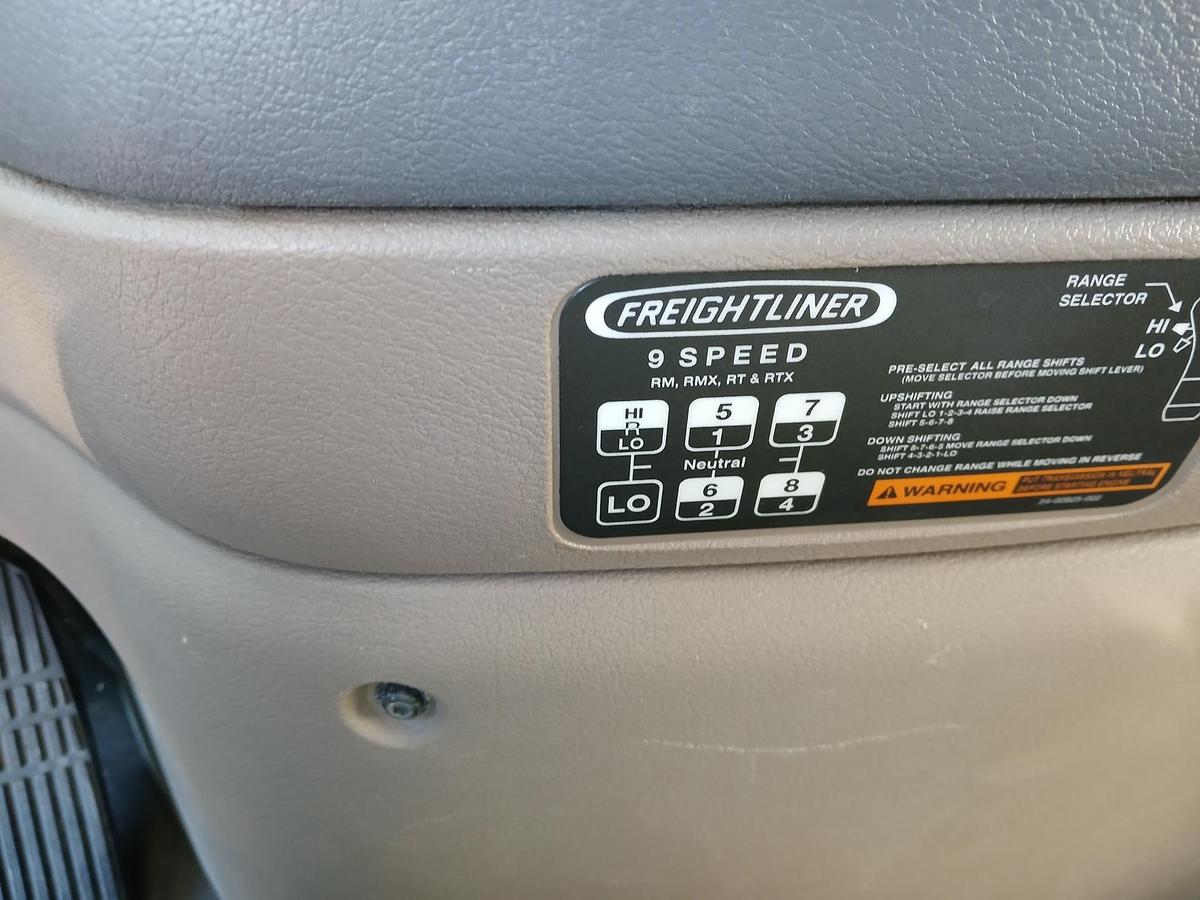 Used 2012 FREIGHTLINER Columbia