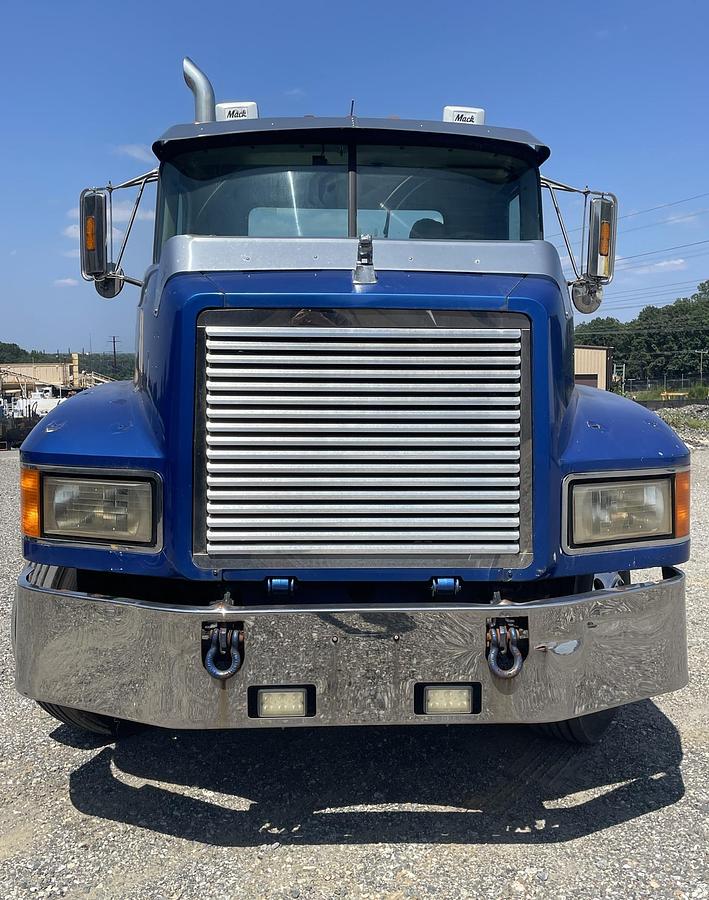 Used 2006 MACK CL733