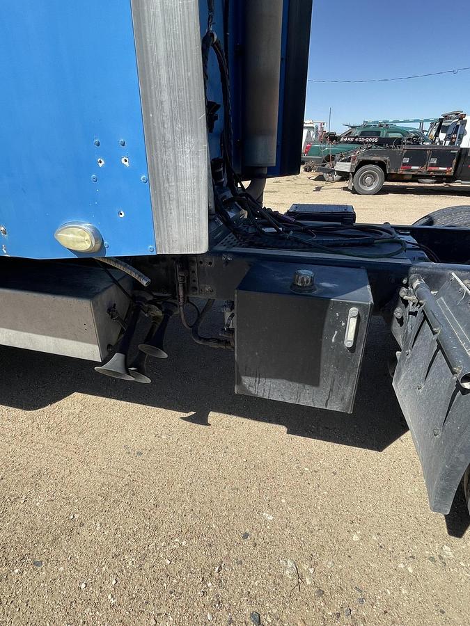 Used 2007 FREIGHTLINER Columbia