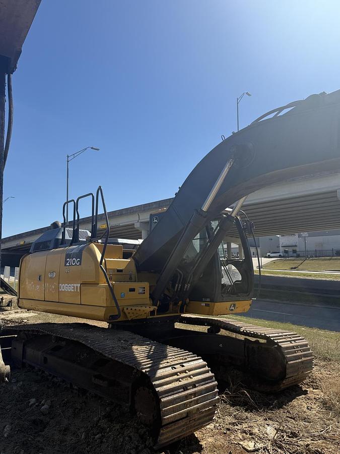 Used 2017 DEERE 210G LC