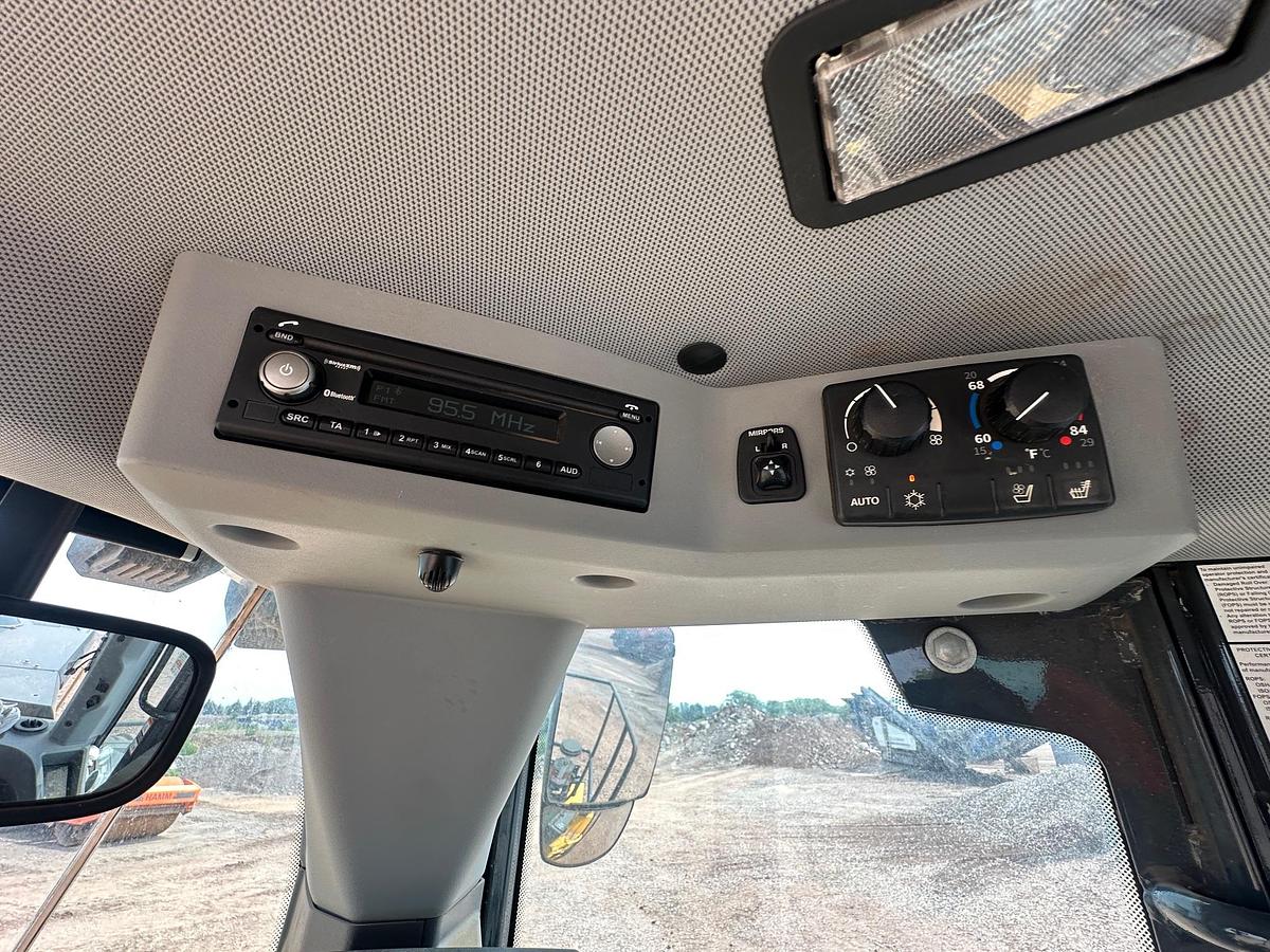 Used 2023 DEERE 744P