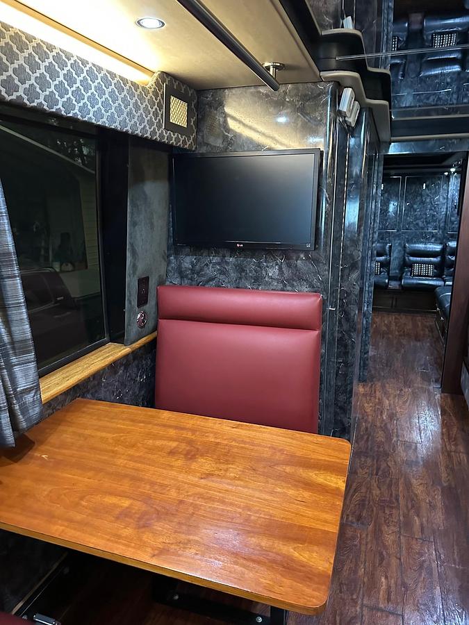 Used 1998 PREVOST XL 45' Executive Coach