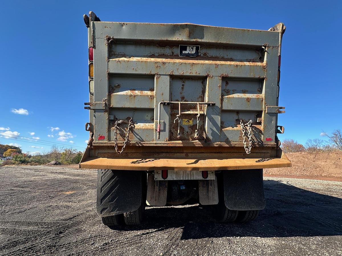 Used 2016 PETERBILT 365