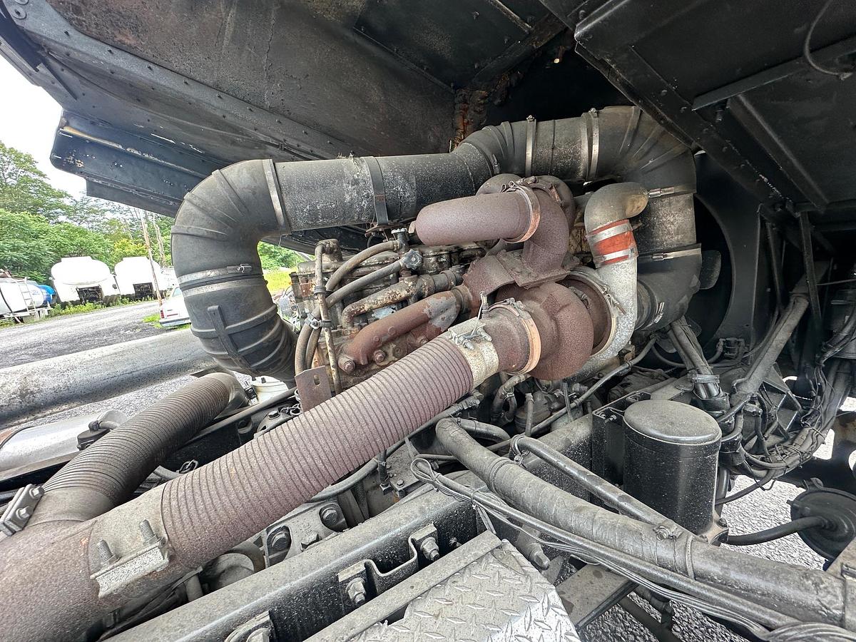 Used 1984 KENWORTH K100 AeroDyne