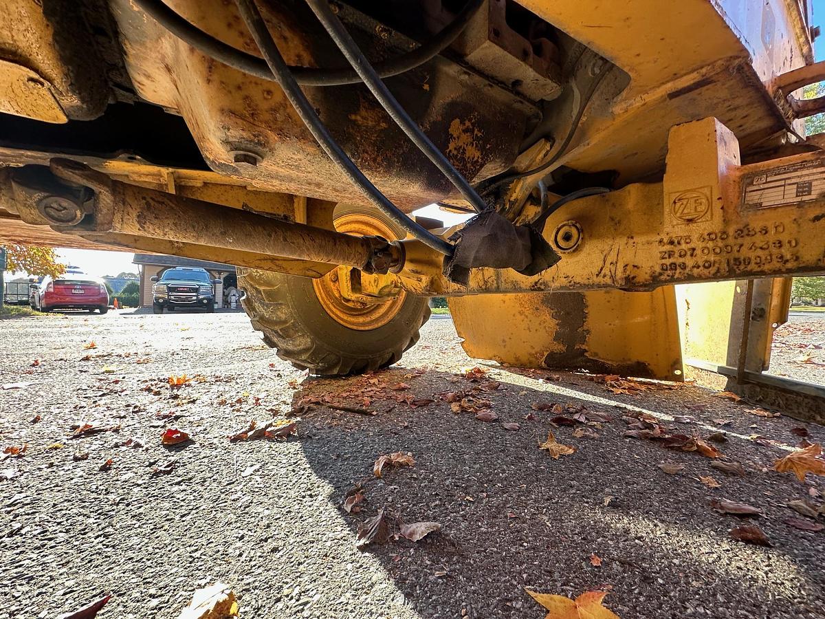 Used 2000 DEERE 410E