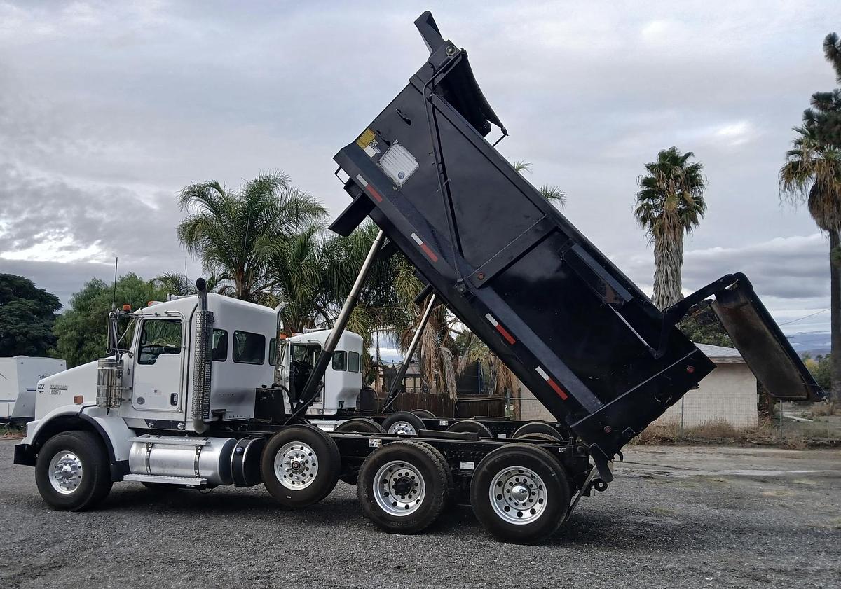 Used 2020 KENWORTH T800