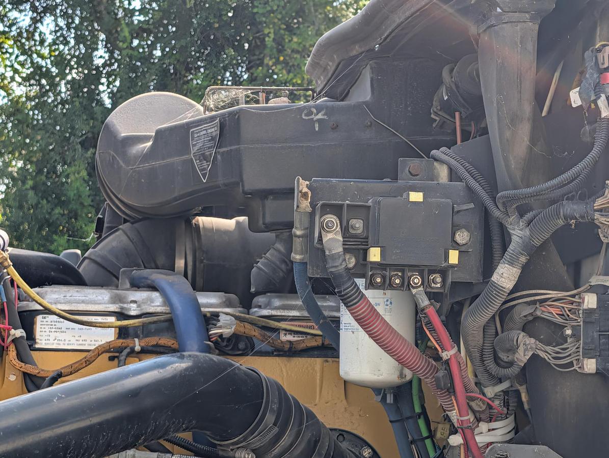 Used 2015 CATERPILLAR CT660 S