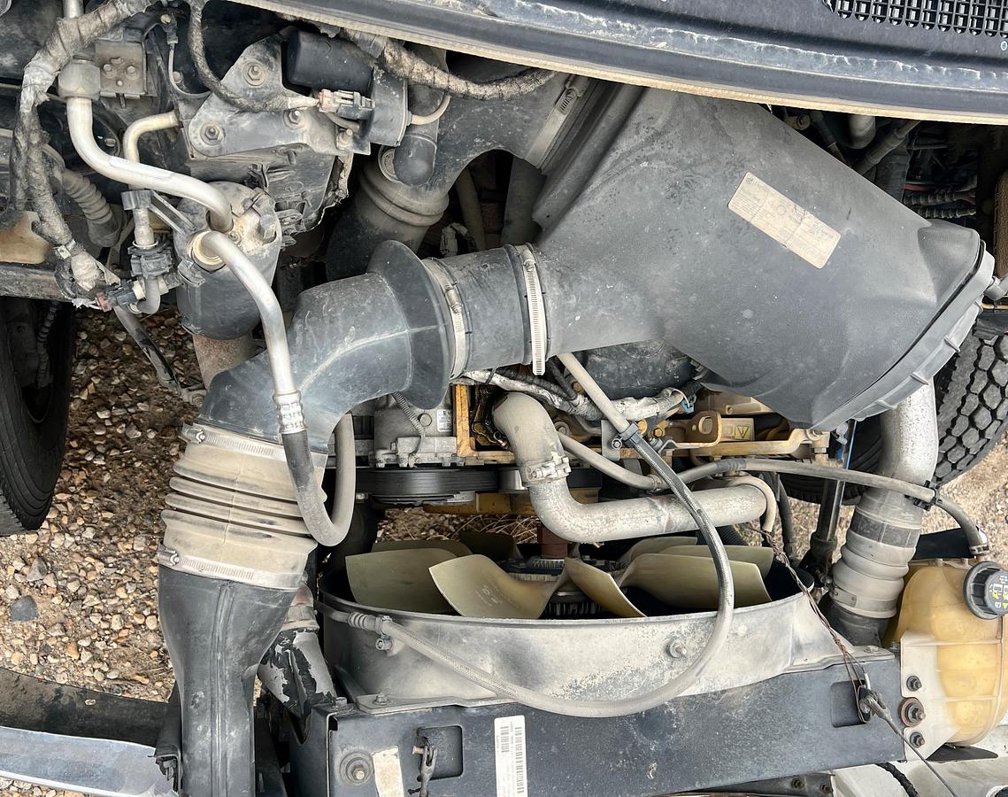 Used 2004 FORD F650 SD