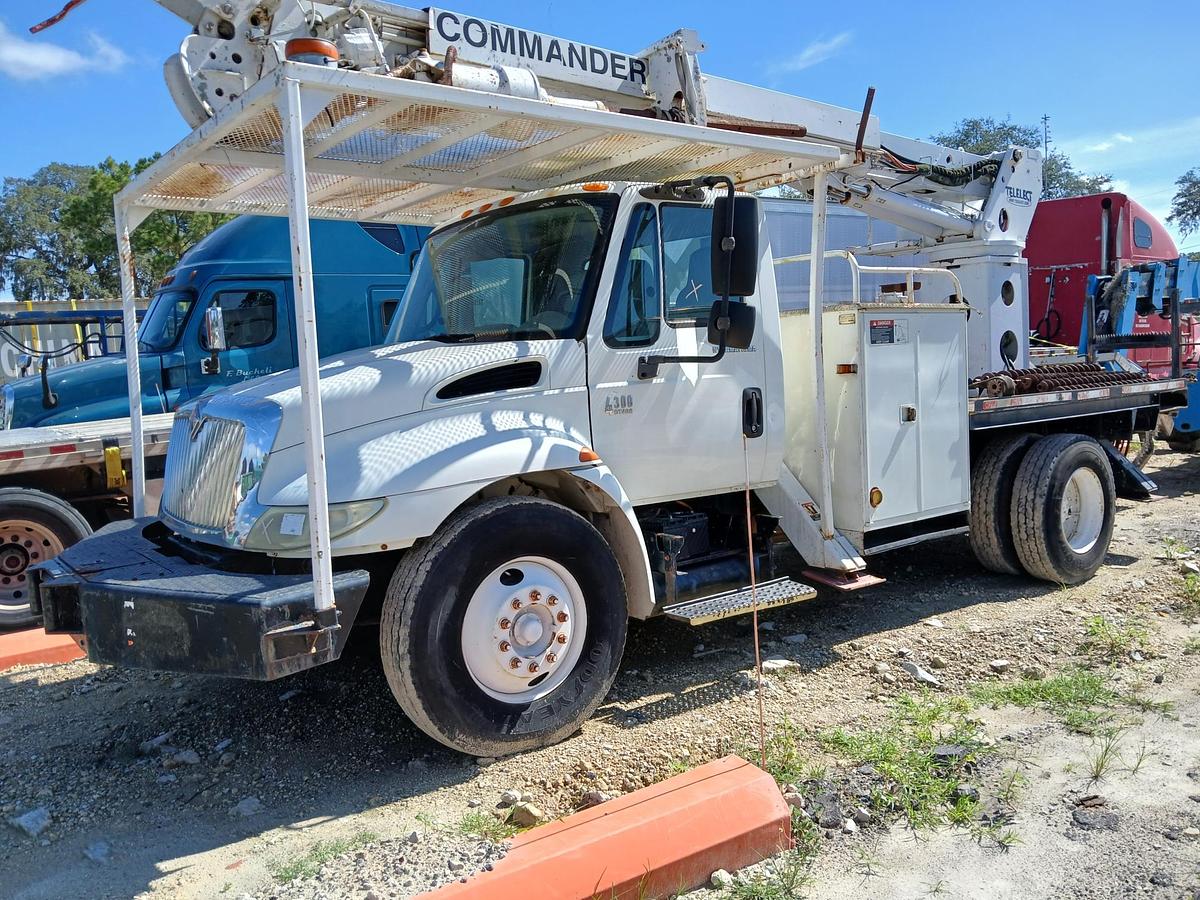 Used 2002 INTERNATIONAL 4300