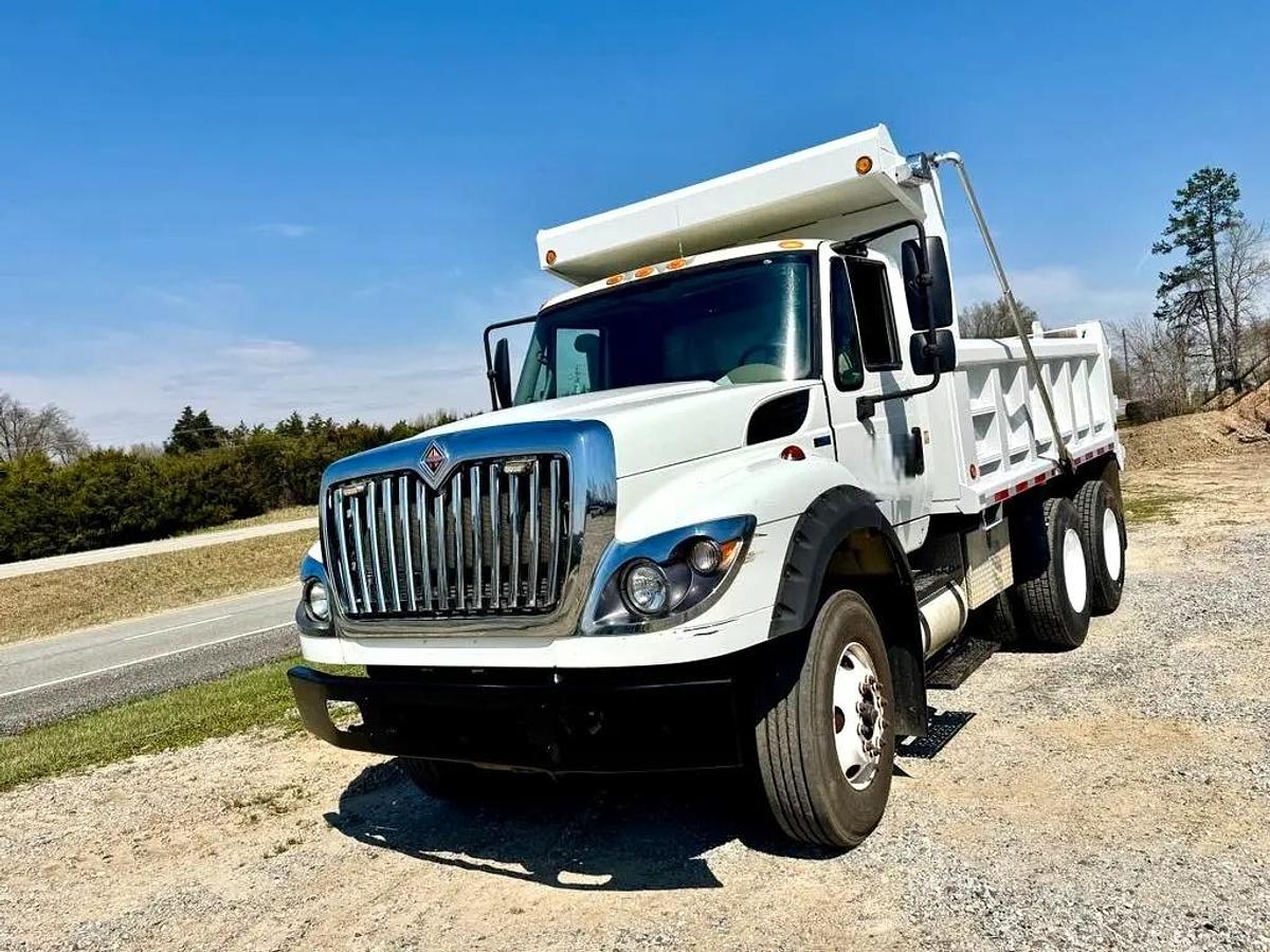 Used 2012 INTERNATIONAL 7600