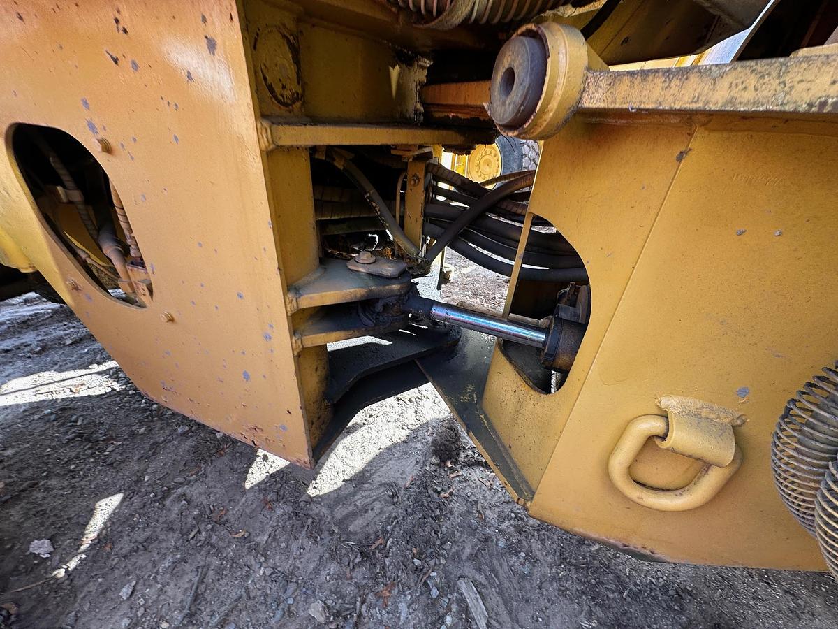 Used 1992 DEERE 444E