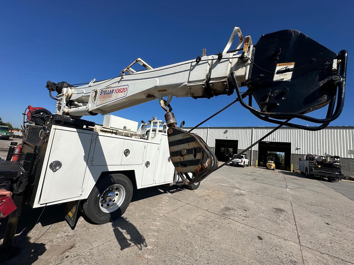Used 2010 INTERNATIONAL 4300 Service Truck