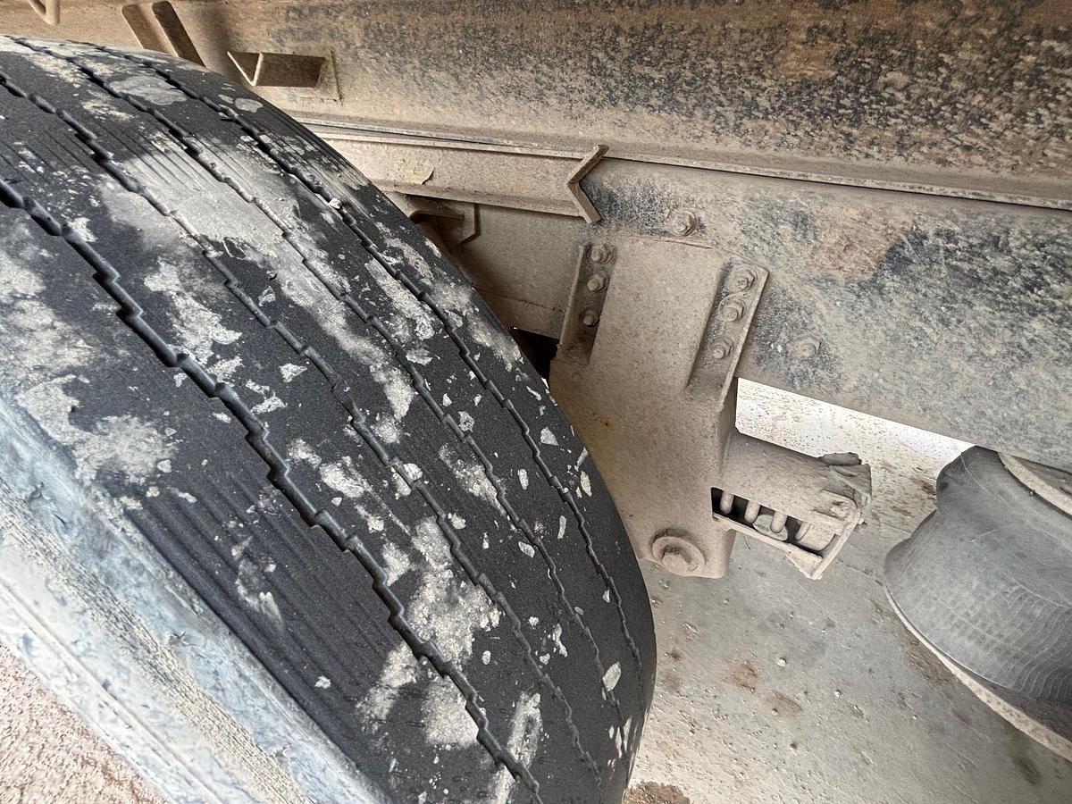 Used 1995 MACK CL713