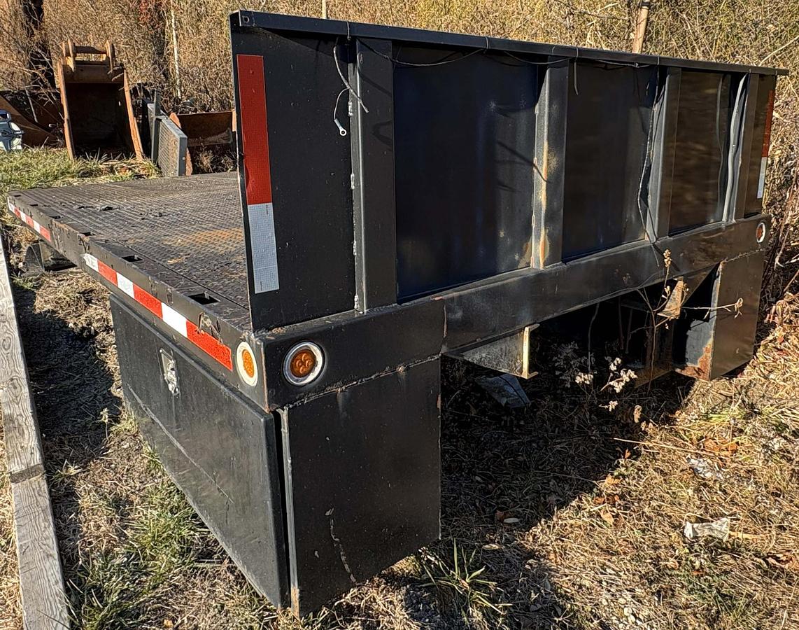 Used 0 UNKNOWN Flatbed