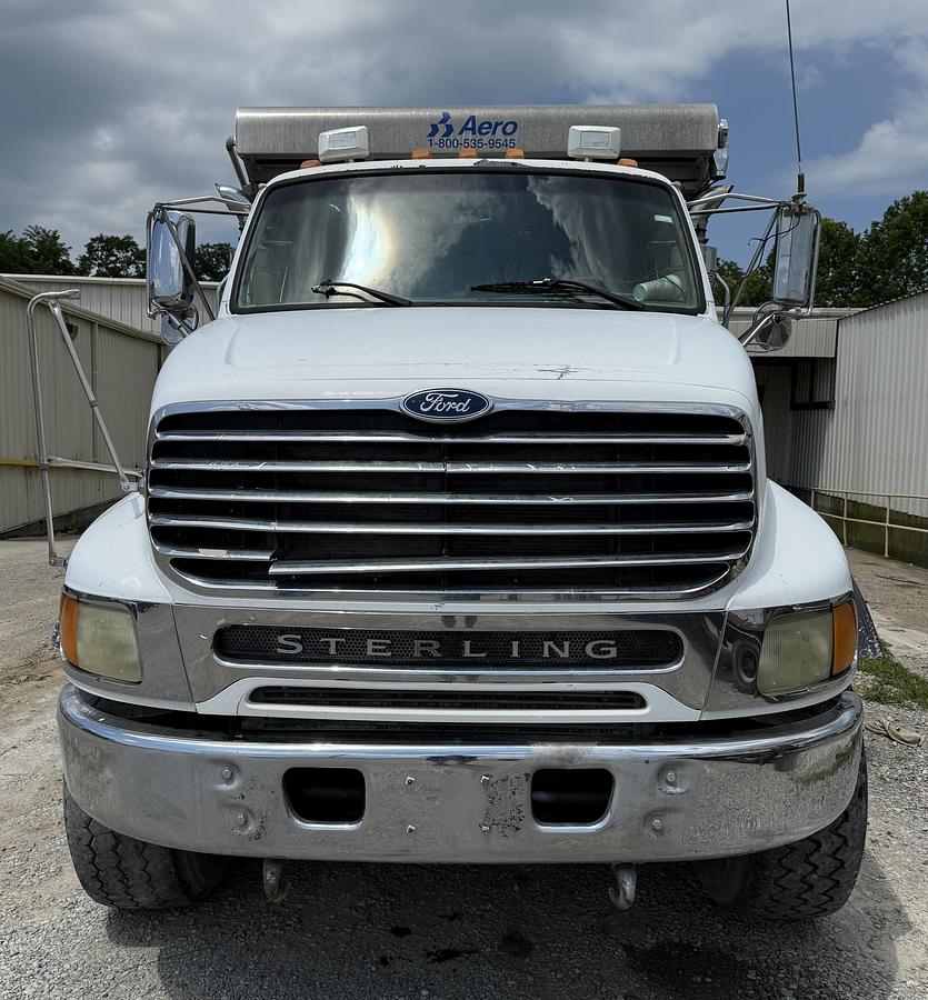 Used 2005 STERLING LT9500