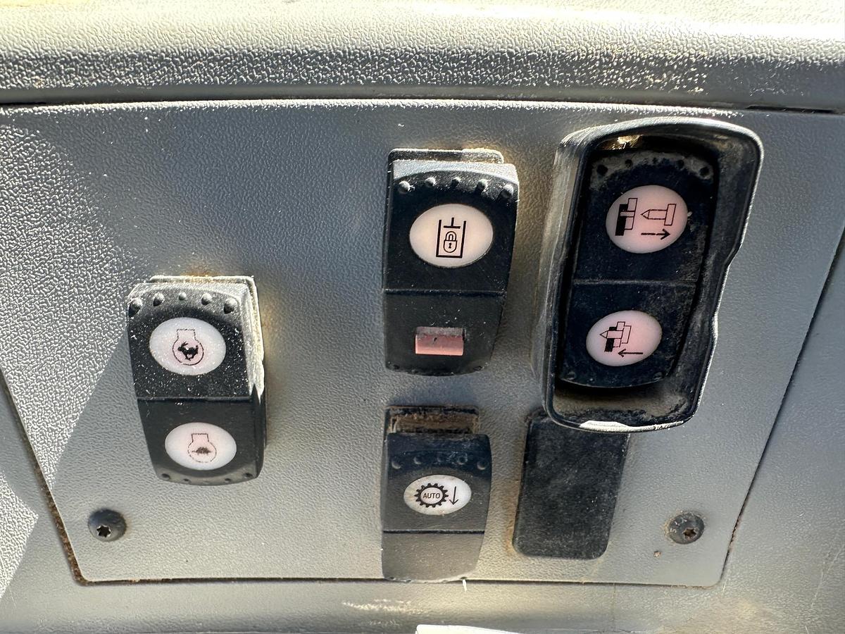 Used 2014 CATERPILLAR D8T