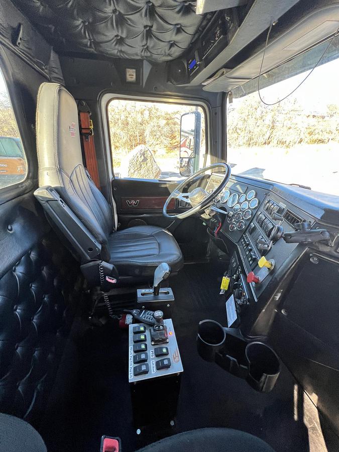 Used 2019 WESTERN STAR W4900