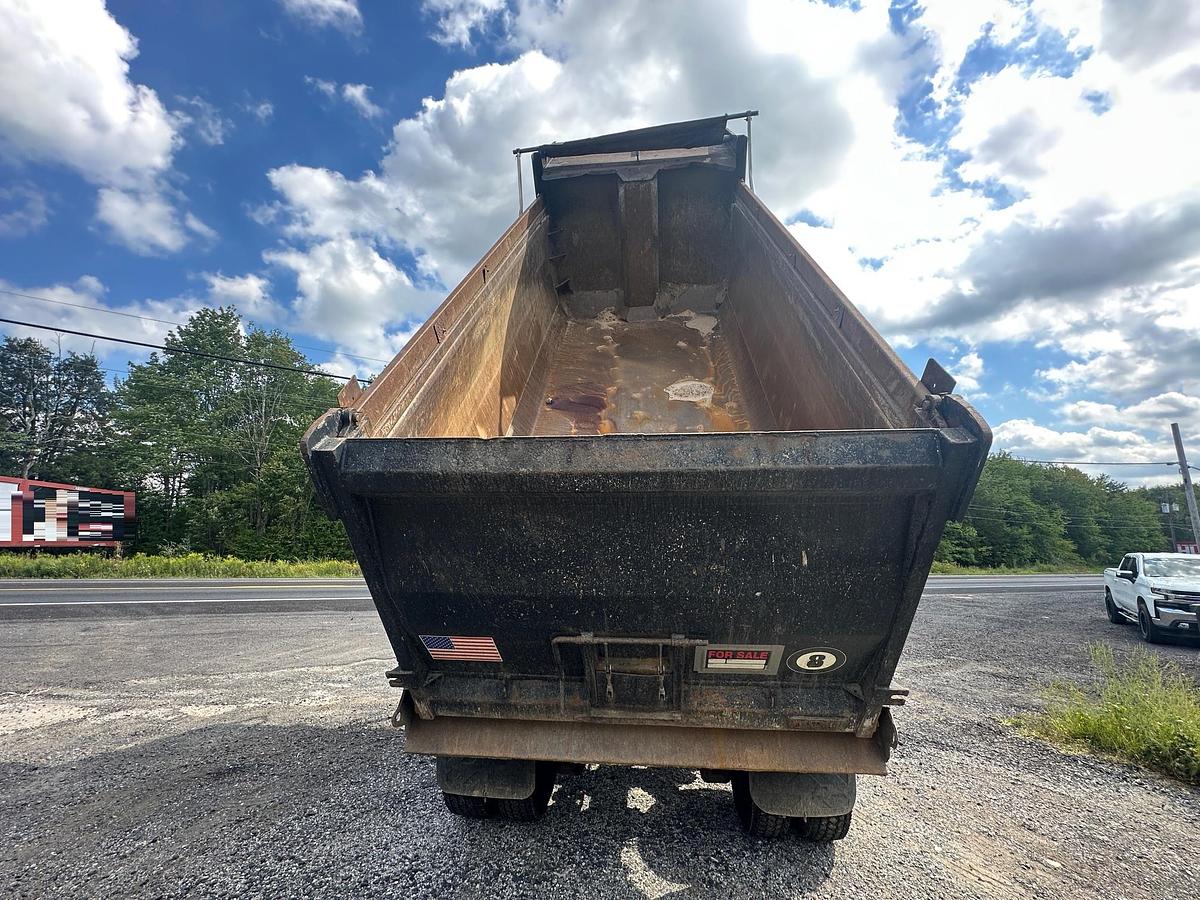 Used 2012 MACK Granite GU713