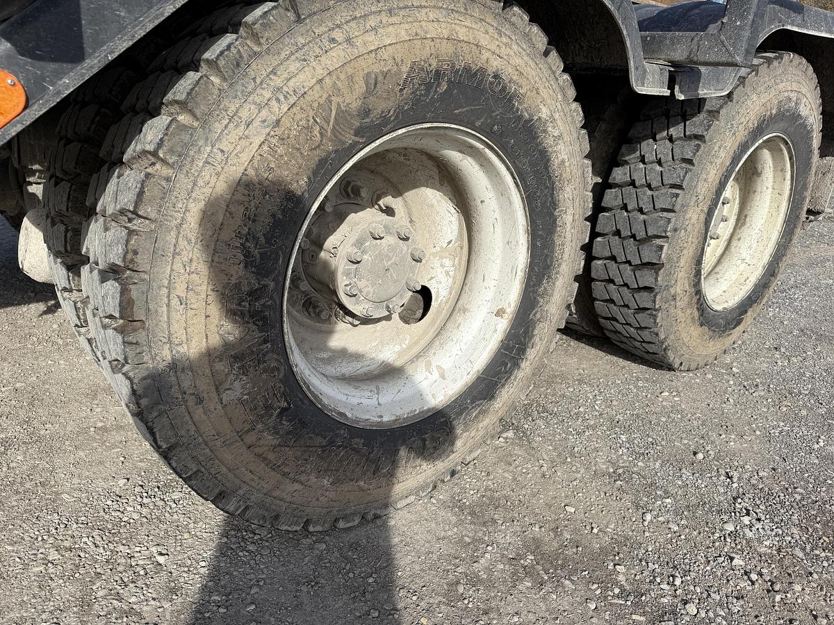 Used 2016 PETERBILT 348