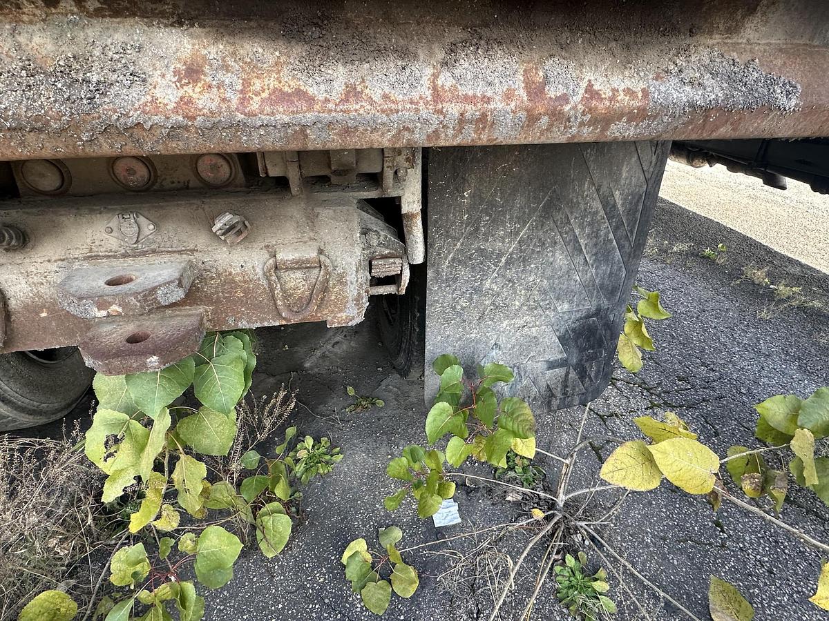 Used 2004 KENWORTH T300