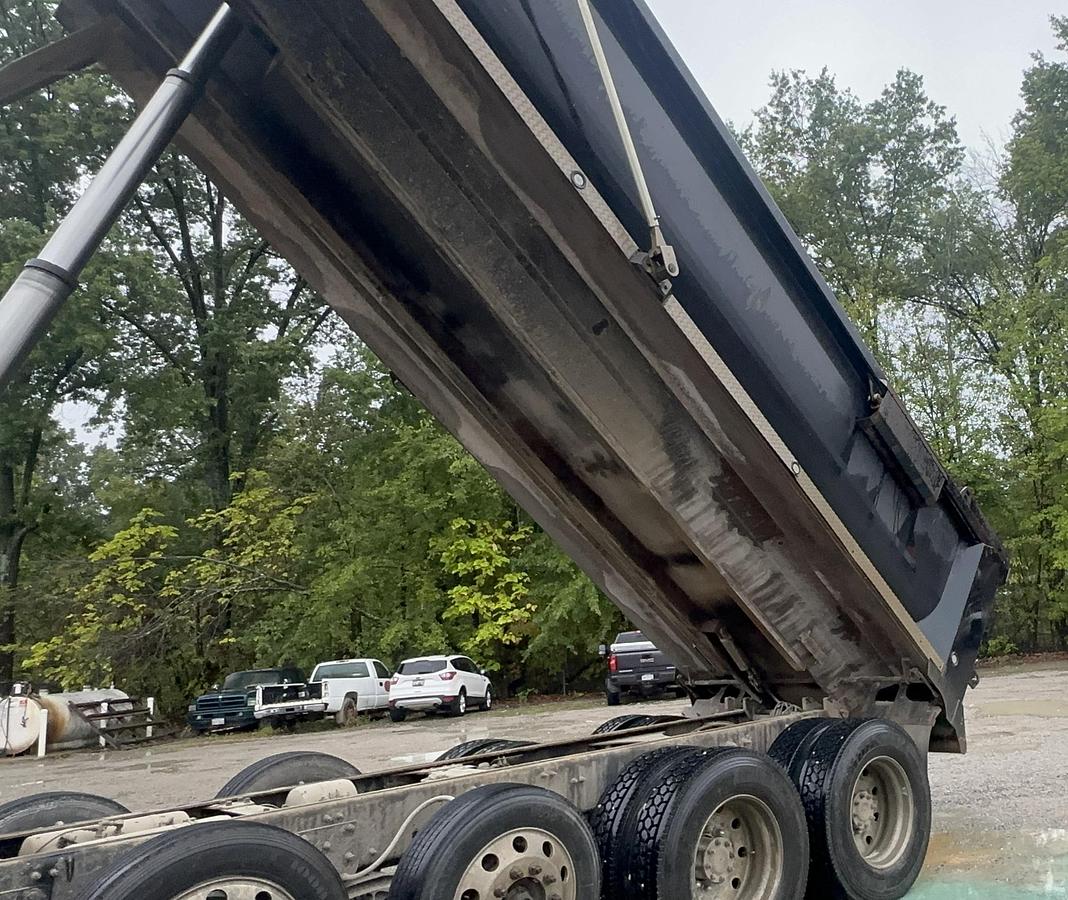 Used 2018 MACK Granite GU713