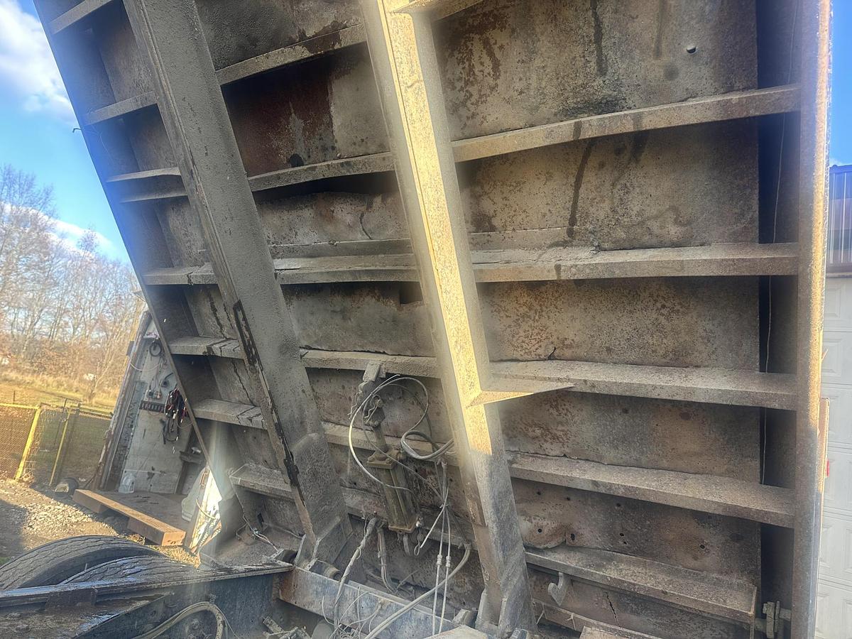 Used 2004 STERLING L7500