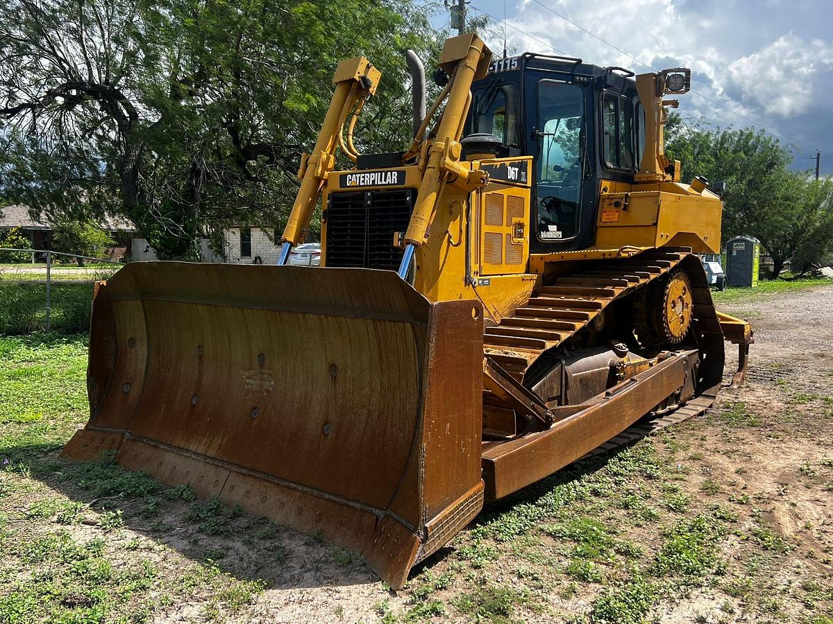 Used 2011 CATERPILLAR D6T XL