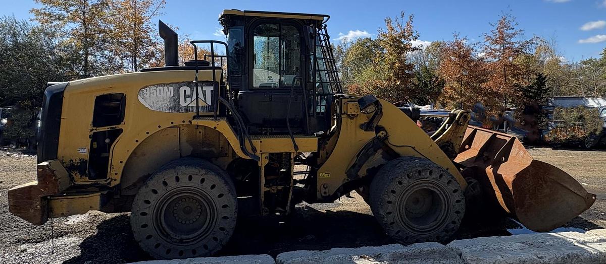 Used 2014 CATERPILLAR 950M